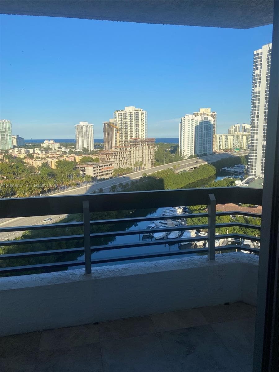 Mystic Pointe Tower 600 · #1711 in Aventura - Photo 4