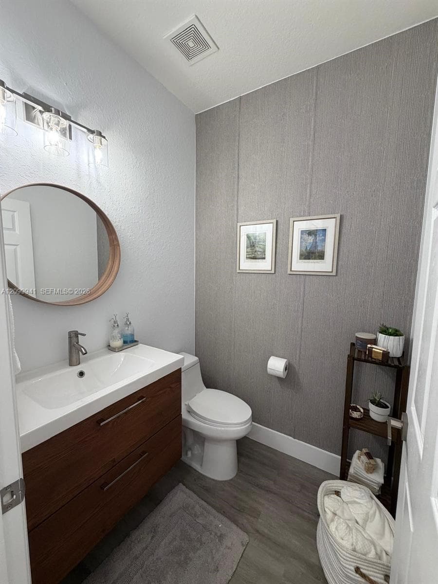 ISLANDS AT DORAL 1ST ADDN · #7940 in Doral - Photo 33