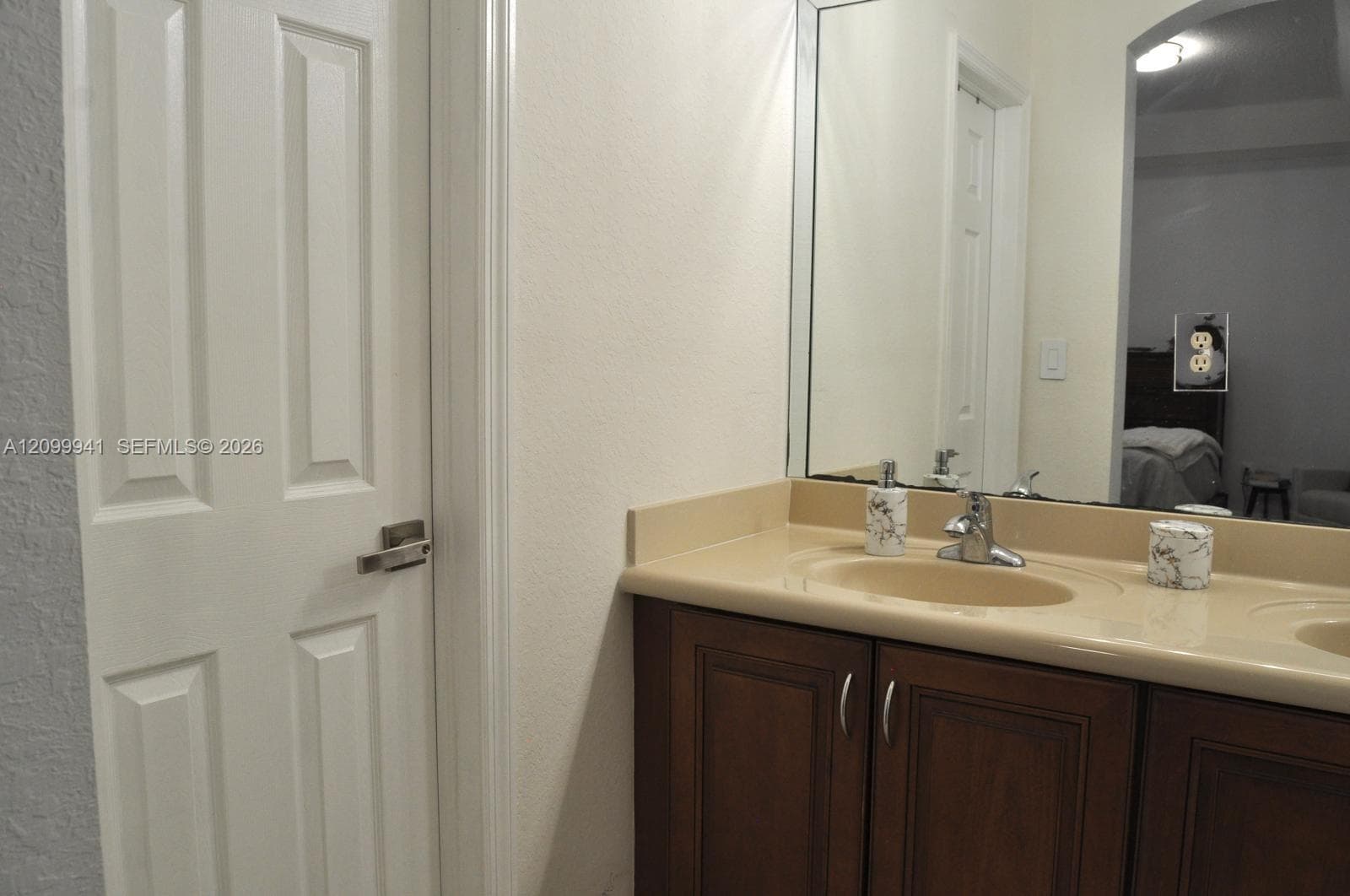 ISLANDS AT DORAL 1ST ADDN · #7940 in Doral - Photo 21