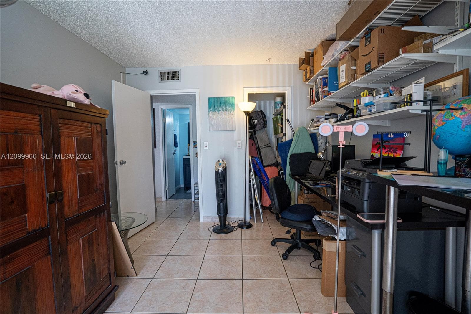 DeSoto Park South Condo · #117 in Hallandale Beach - Photo 18