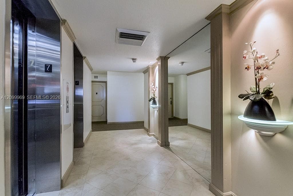 TRAFALGAR TOWERS TWO · #1105 in Hollywood - Photo 16