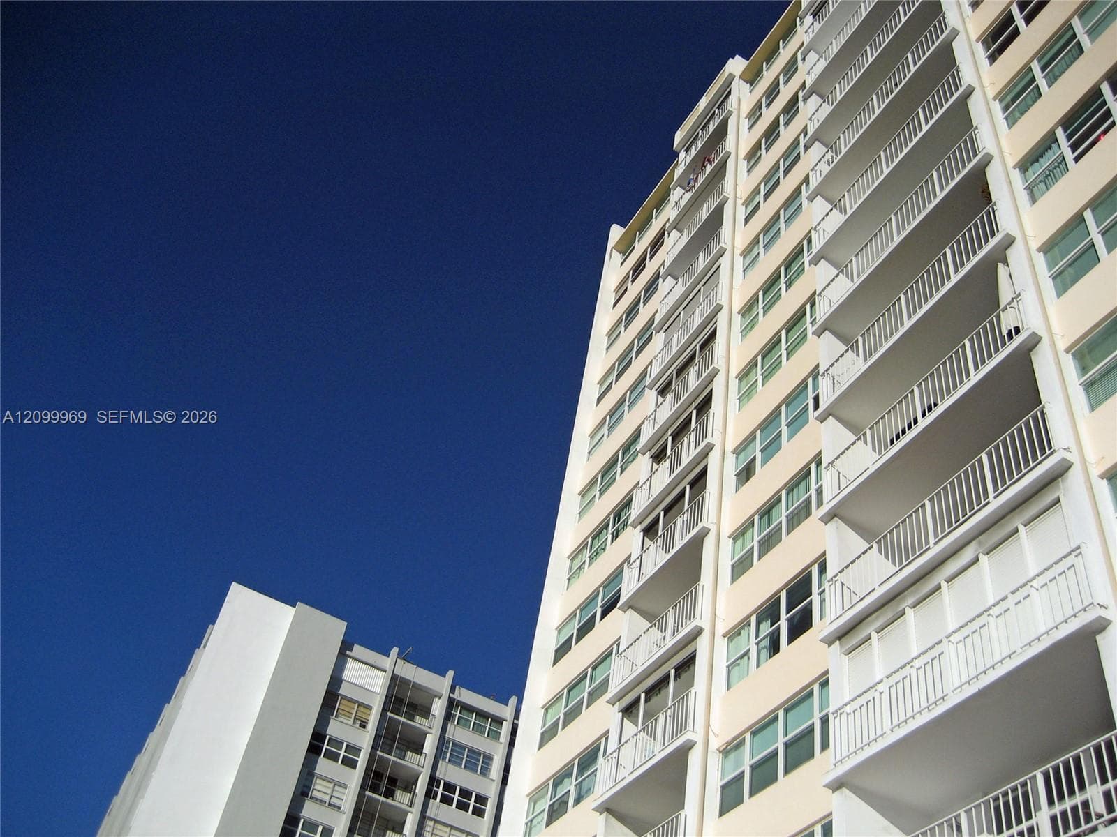TRAFALGAR TOWERS TWO · #1105 in Hollywood - Photo 12