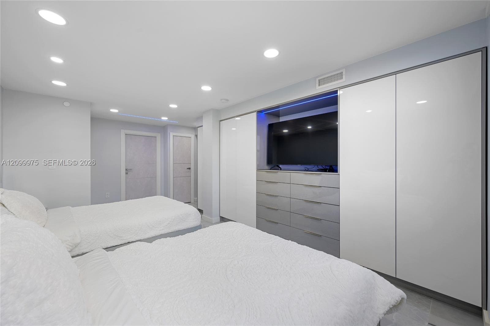 WINSTON TOWERS 600 CONDO · #309 in Sunny Isles Beach - Photo 29