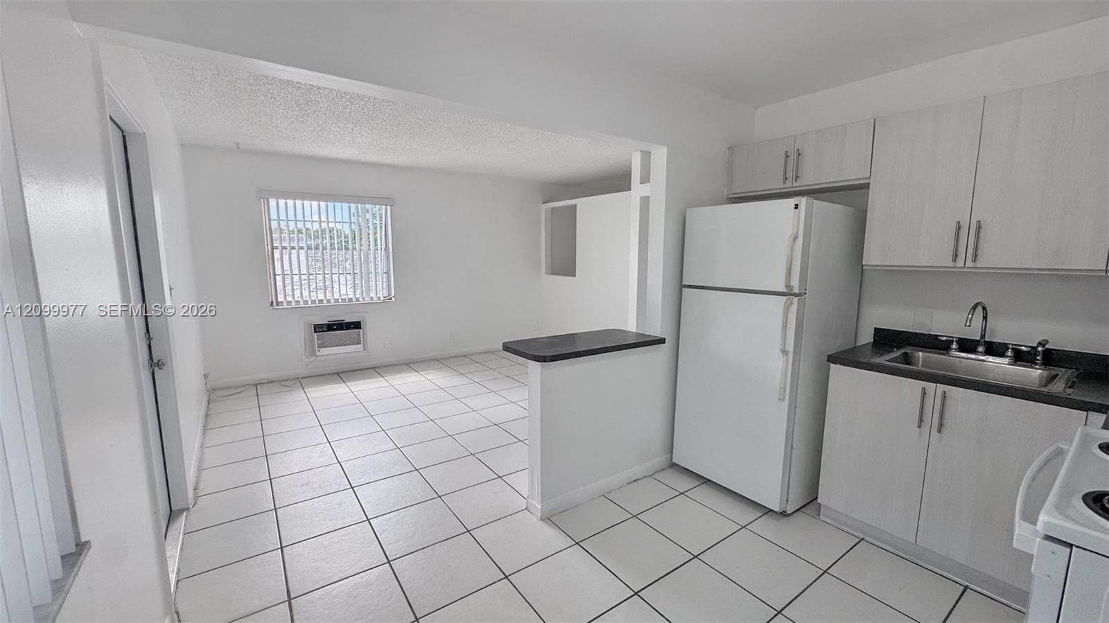 SUNSHINE APTS CONDO · #207 in Hollywood - Photo 7