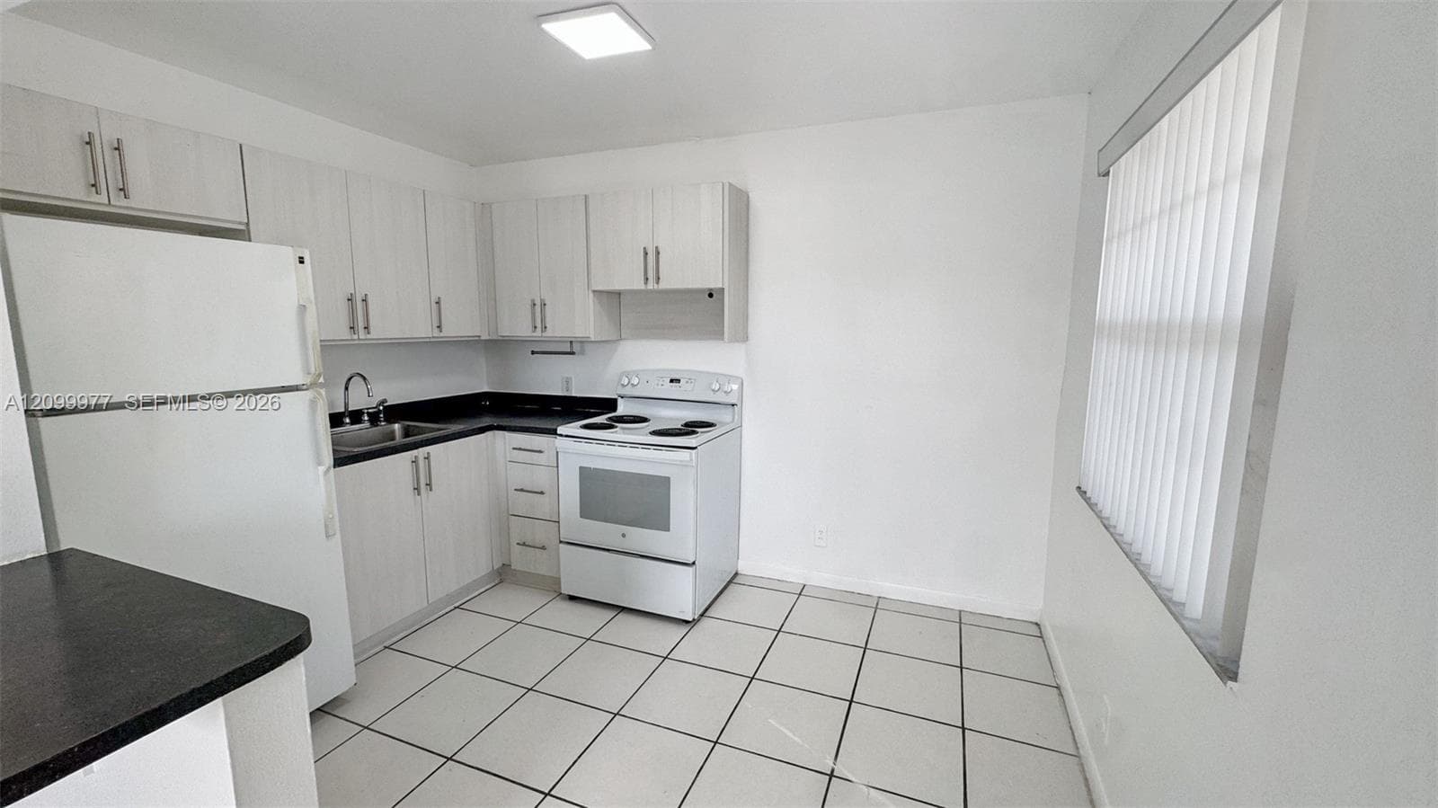 SUNSHINE APTS CONDO · #207 in Hollywood - Photo 5