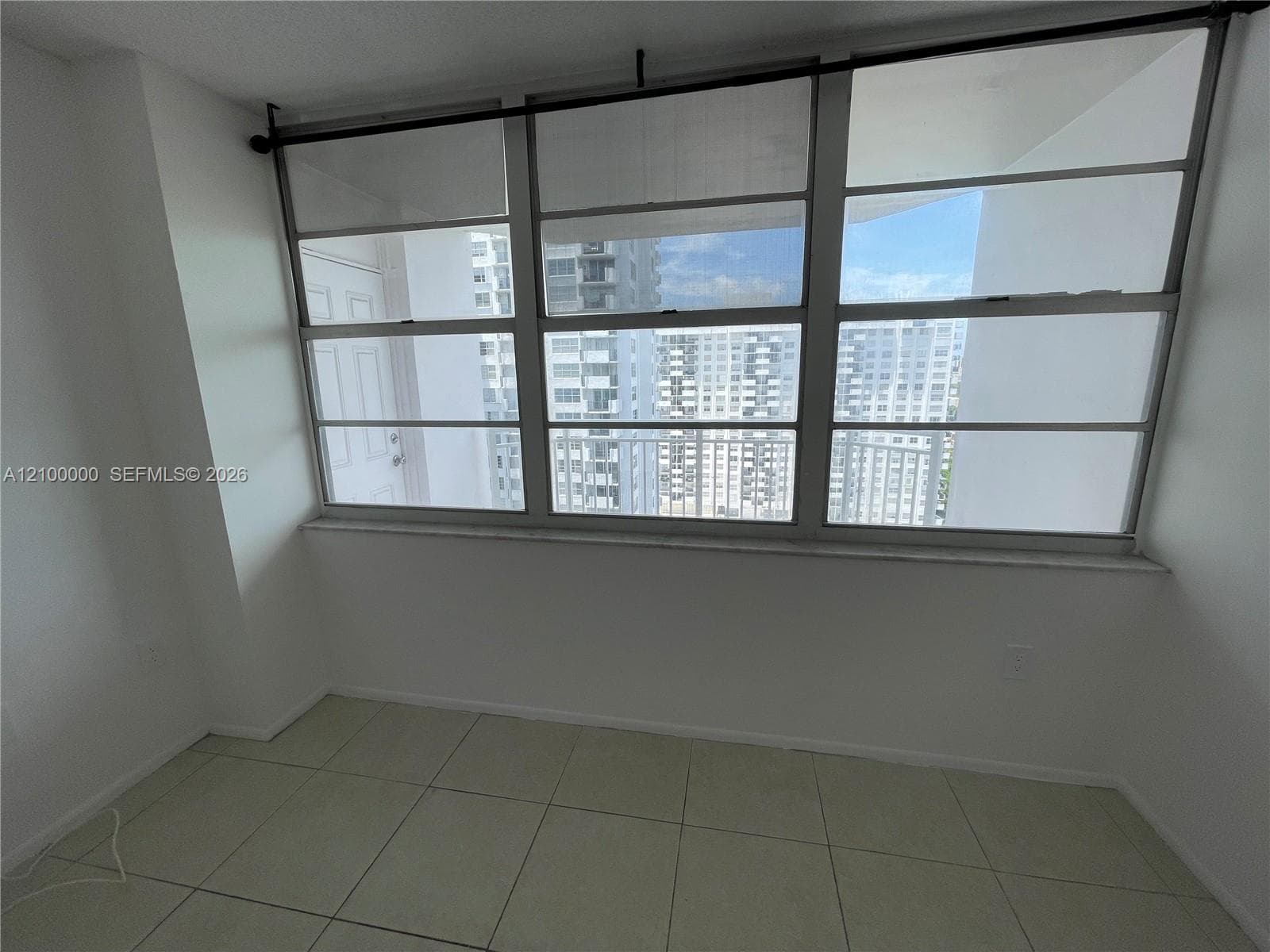DEL PRADO MARINA · #1804 in Aventura - Photo 27
