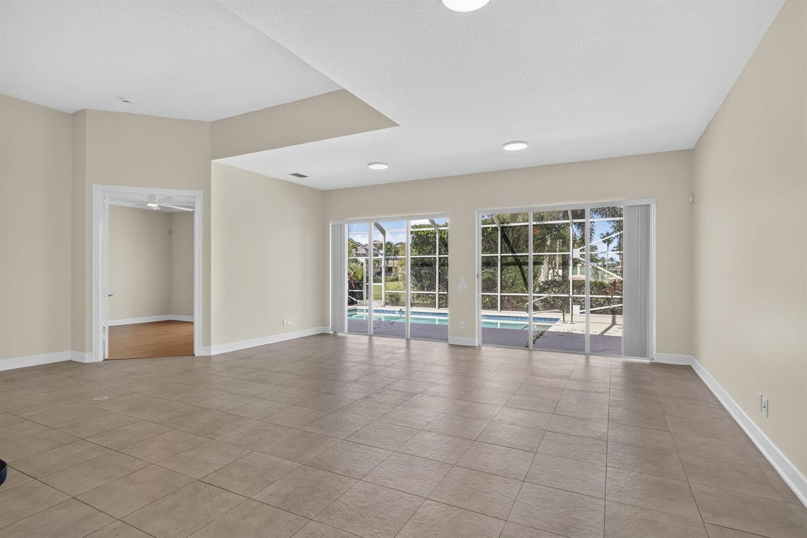 11-web-or-mls-BS1A9463