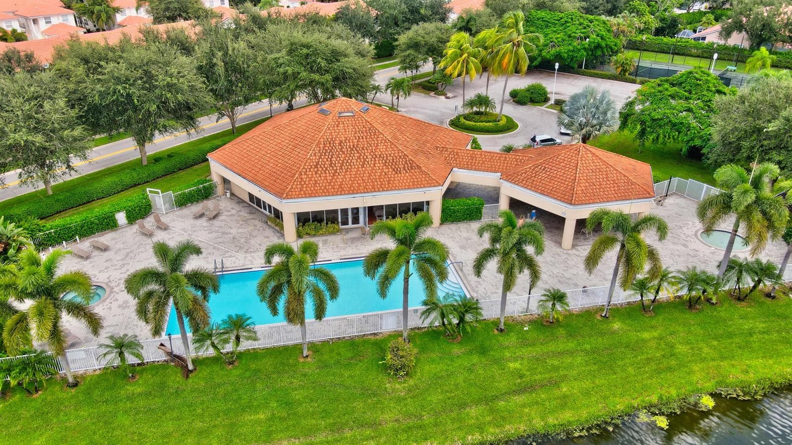Clubhouse/pool