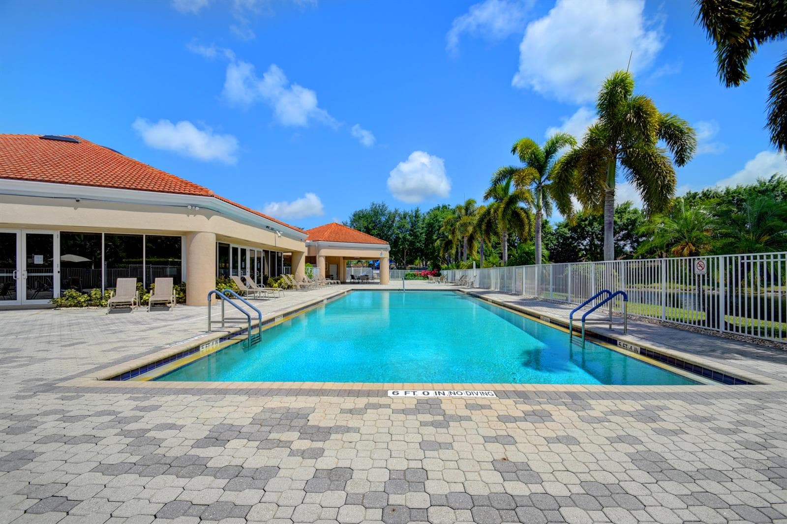 Community pool