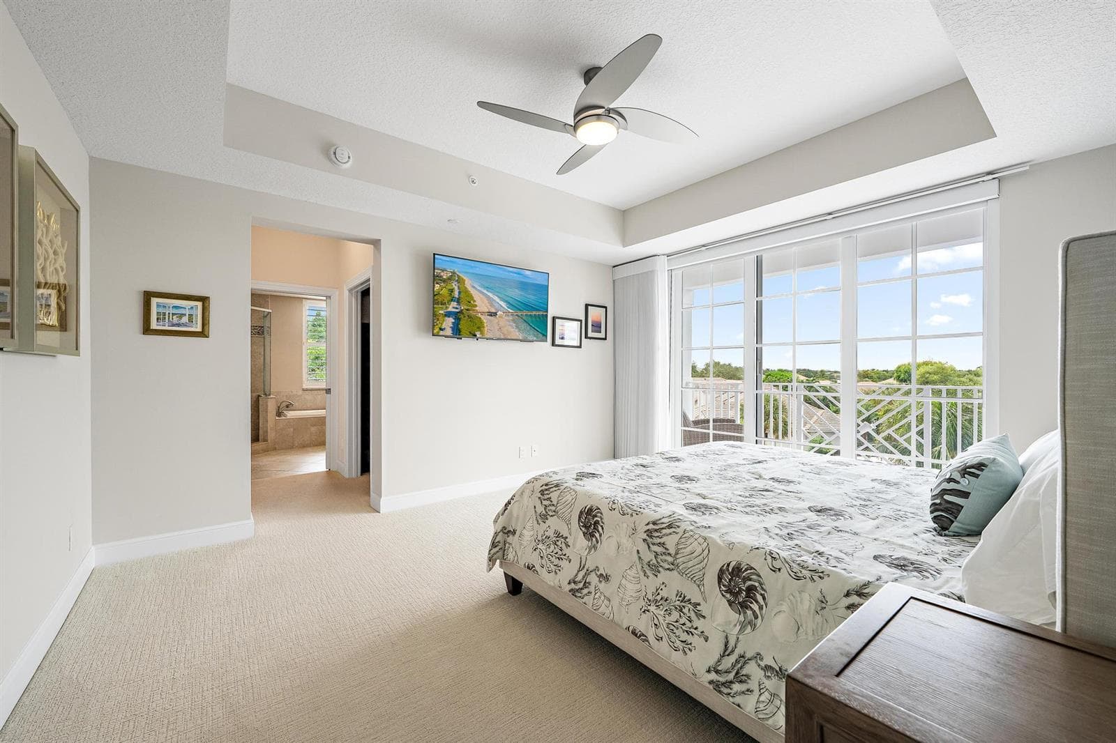 Primary suite