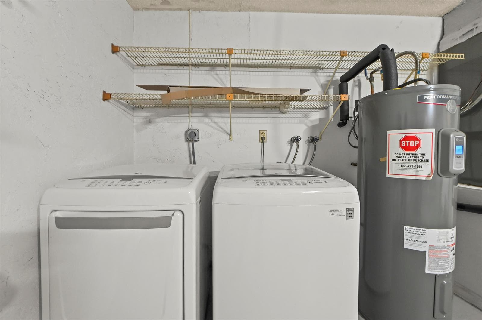 25 Laundry room 01
