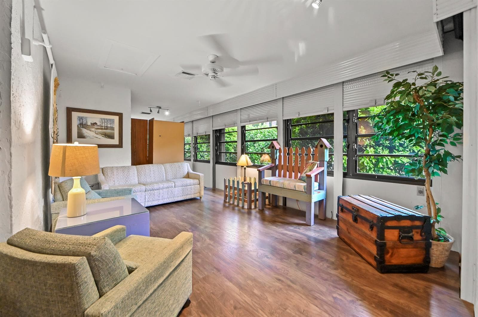 14 Family room 01