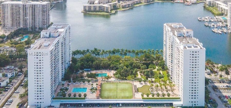 ADMIRALS PORT CONDO WEST · #1409E in Aventura - Photo 2