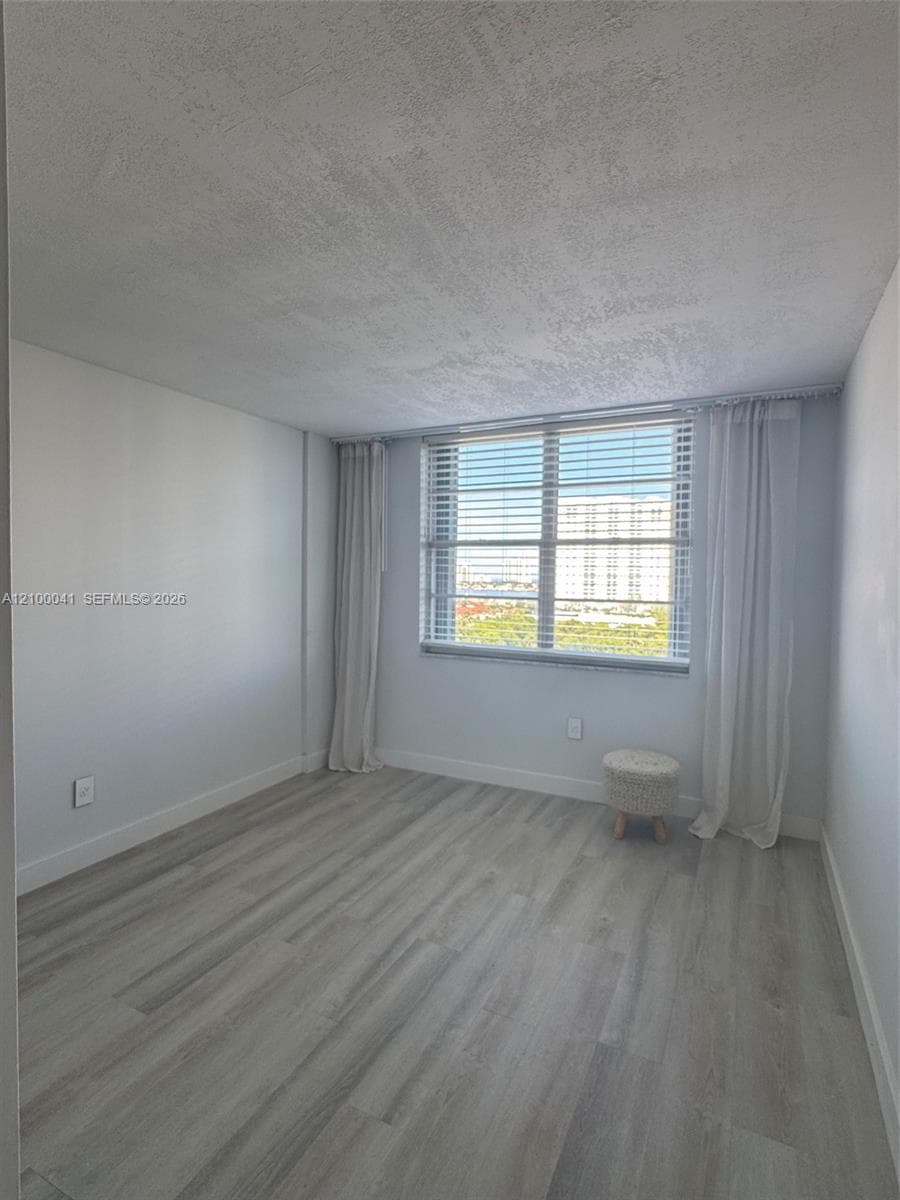 ADMIRALS PORT CONDO WEST · #1409E in Aventura - Photo 17