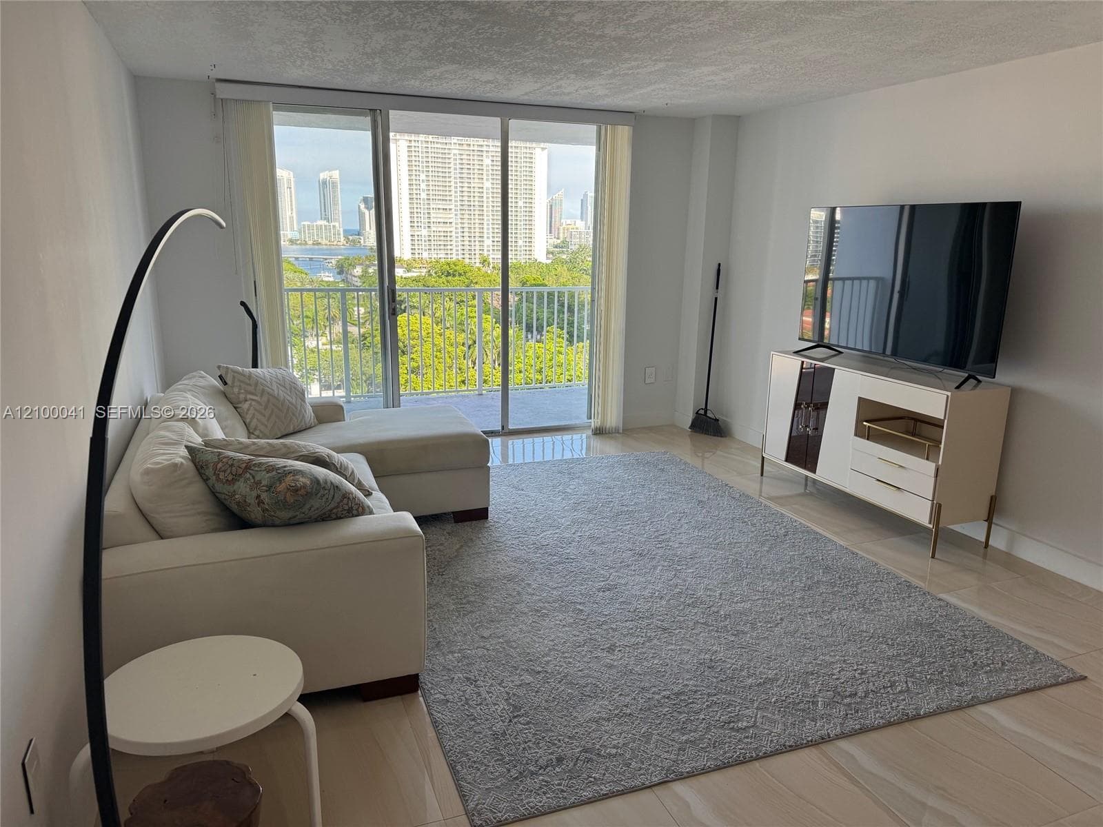 ADMIRALS PORT CONDO WEST · #1409E in Aventura - Photo 1