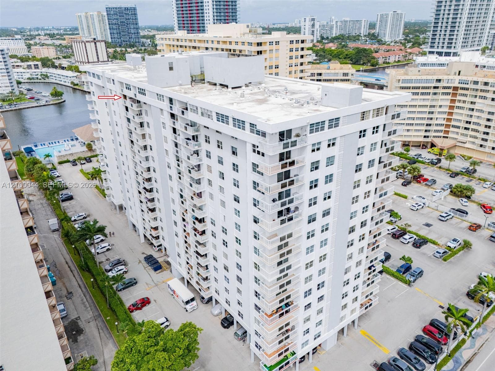 PLAZA TOWERS SOUTH · #1606 in Hallandale Beach - Photo 2
