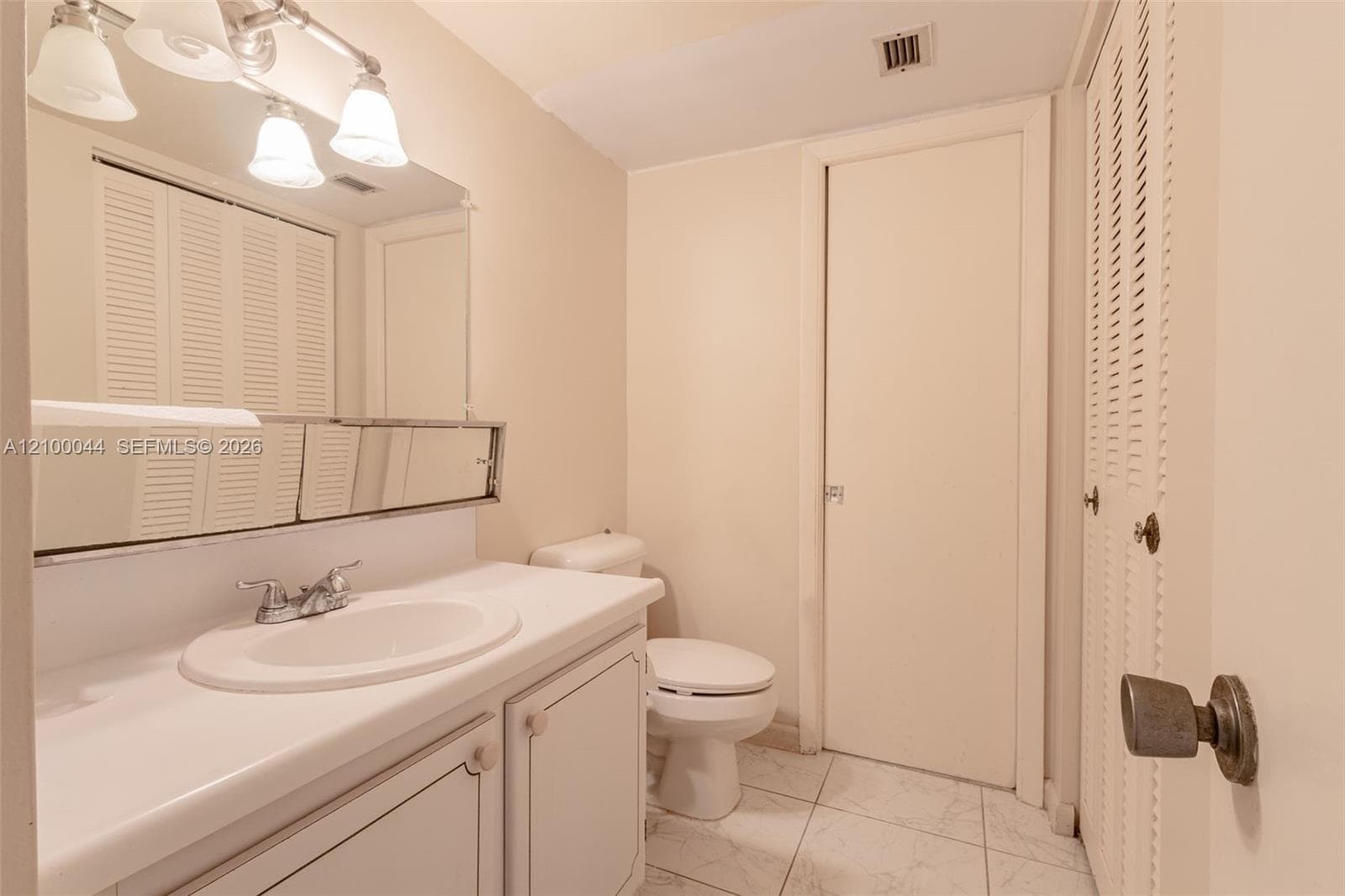 PLAZA TOWERS SOUTH · #1606 in Hallandale Beach - Photo 16