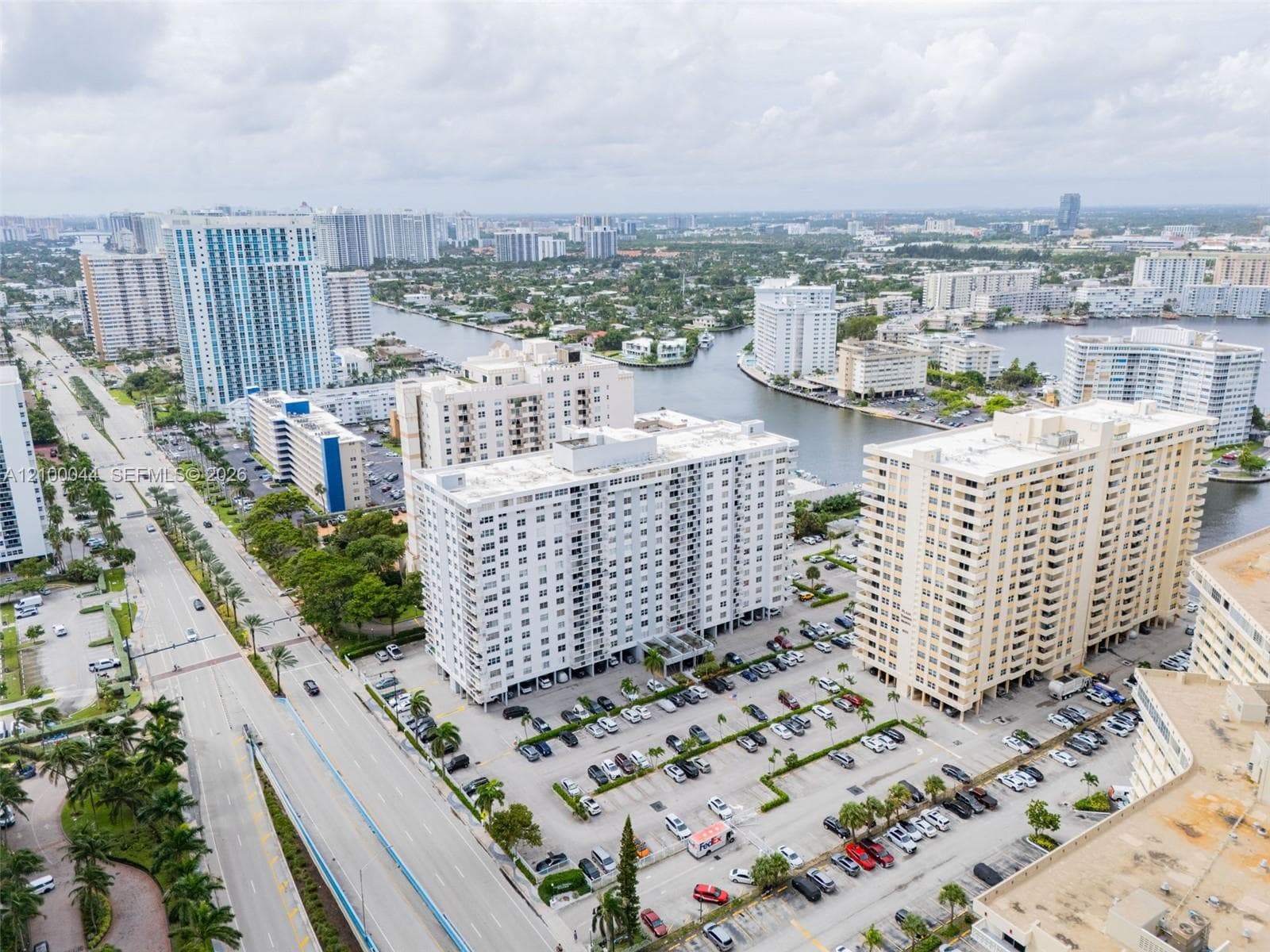 PLAZA TOWERS SOUTH · #1606 in Hallandale Beach - Photo 20