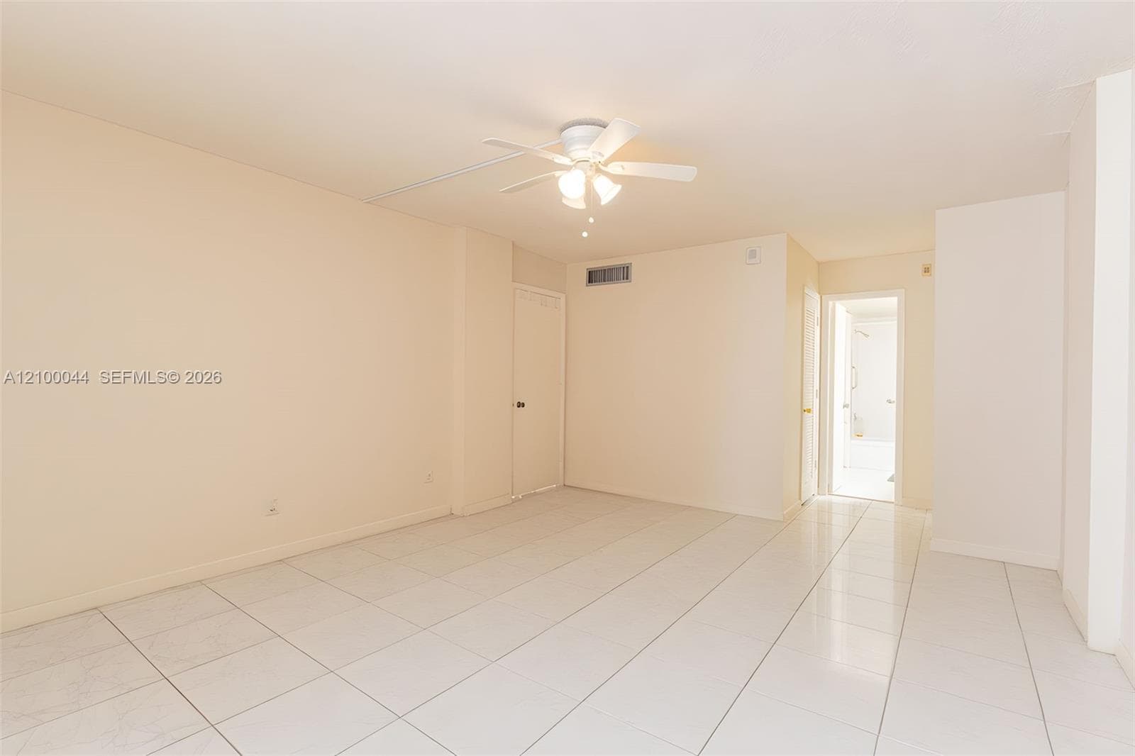PLAZA TOWERS SOUTH · #1606 in Hallandale Beach - Photo 10