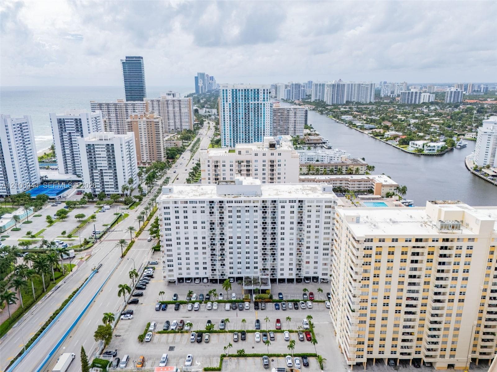 PLAZA TOWERS SOUTH · #1606 in Hallandale Beach - Photo 21