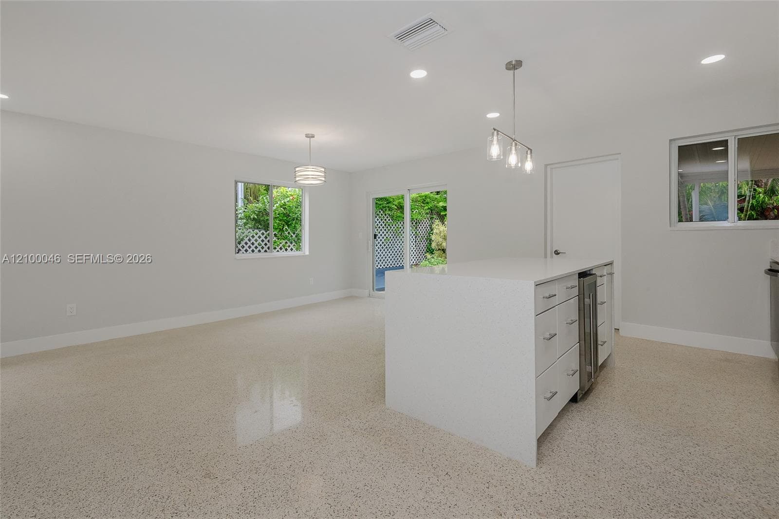 1025 SW 11th St #1025 photo 6