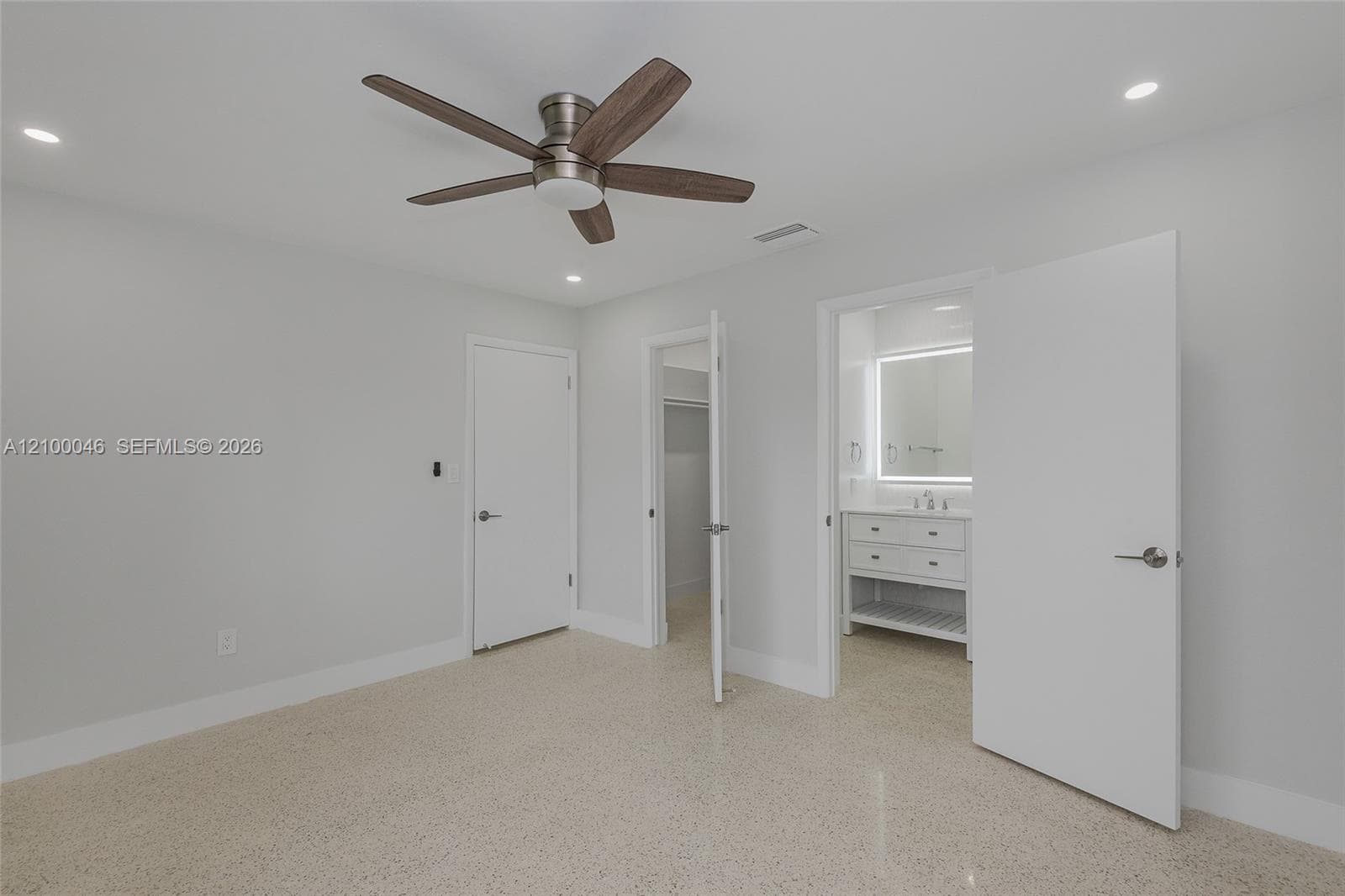 1025 SW 11th St #1025 photo 15