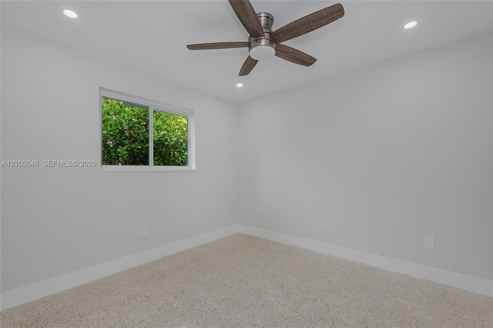 1025 SW 11th St #1025 photo 11