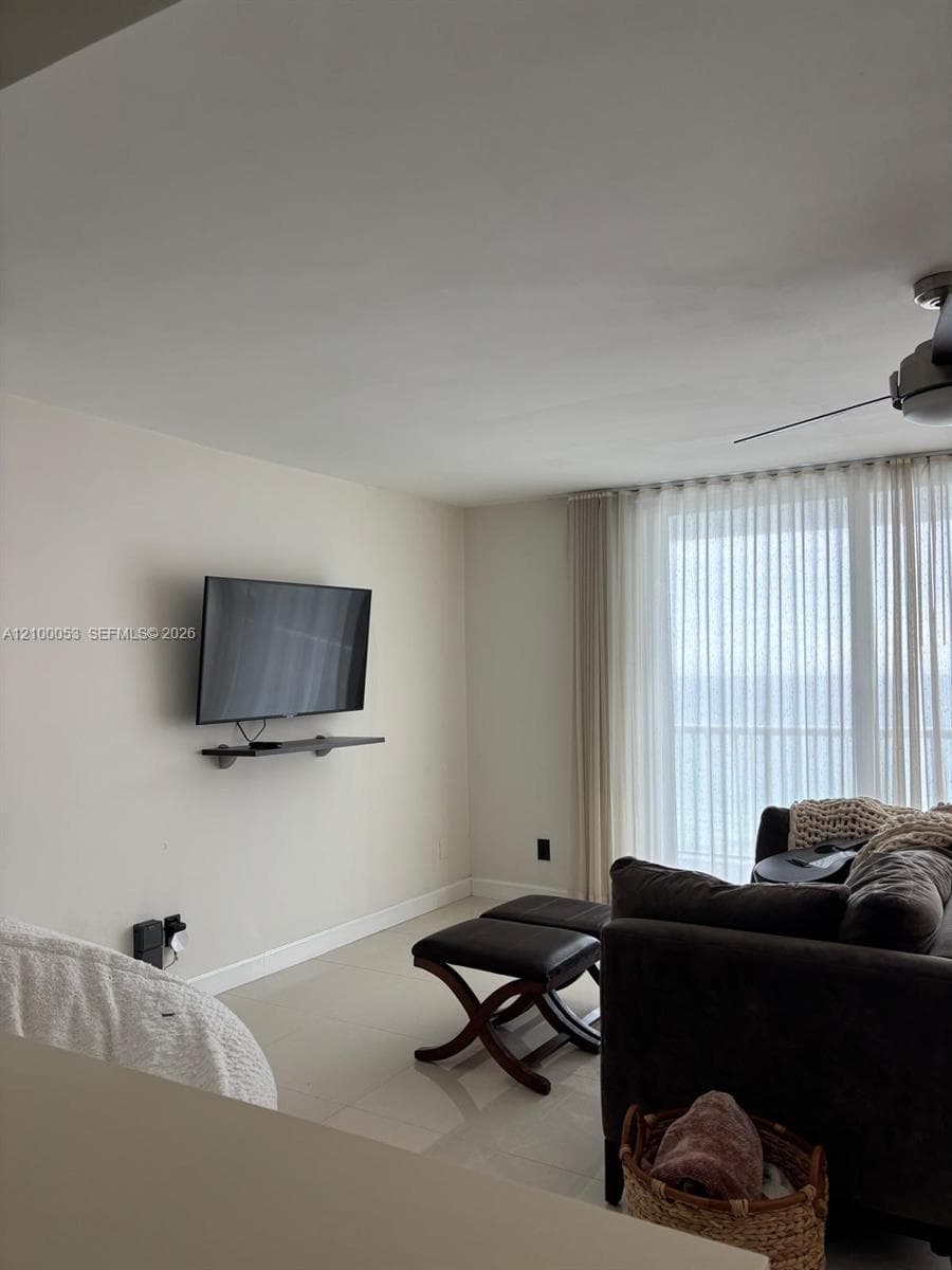 THE CARRIAGE HOUSE CONDO · #1232 in Miami Beach - Photo 6