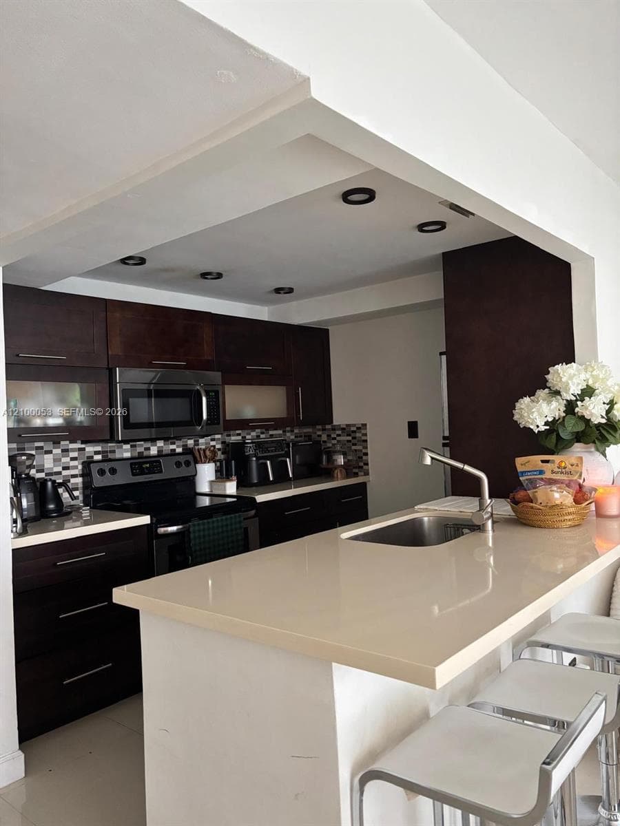 THE CARRIAGE HOUSE CONDO · #1232 in Miami Beach - Photo 5