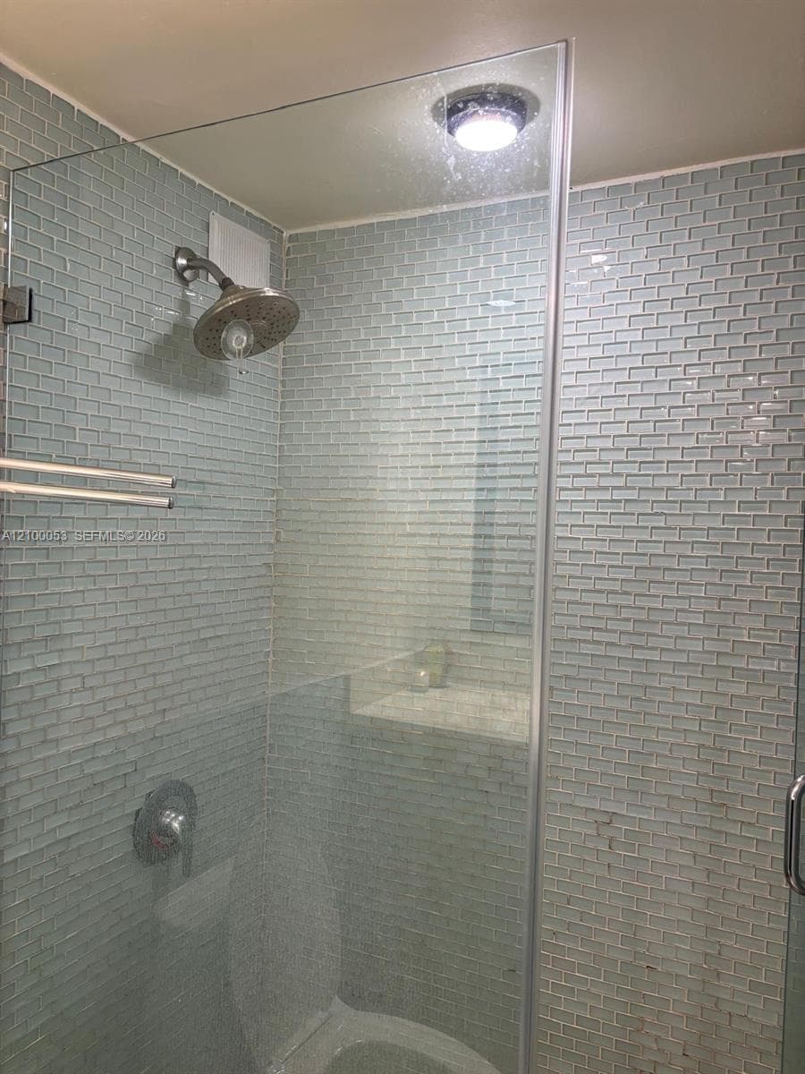 THE CARRIAGE HOUSE CONDO · #1232 in Miami Beach - Photo 11