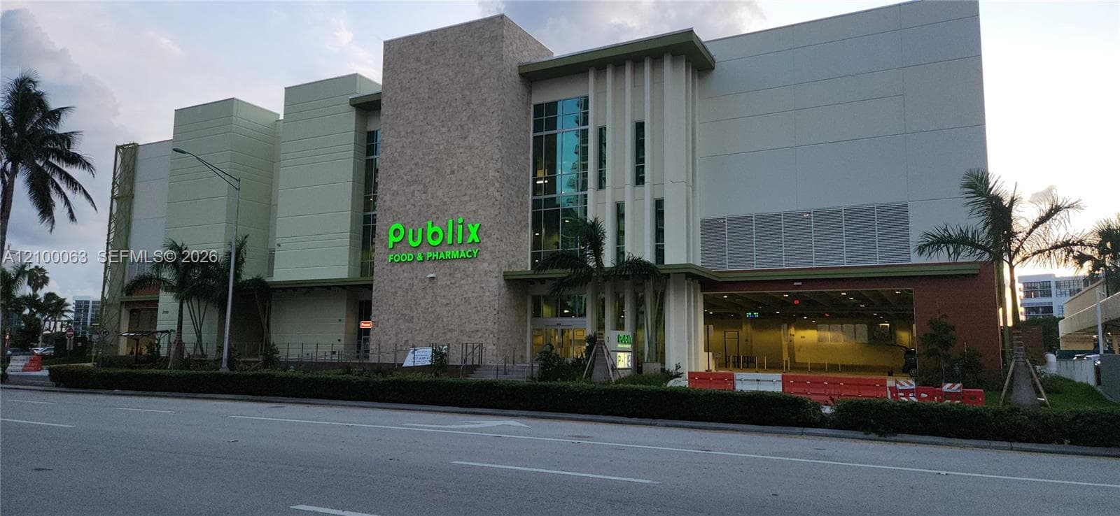 new Publix grocery shopping on ocean drive walk or drive there with marina doc area ..coming soon