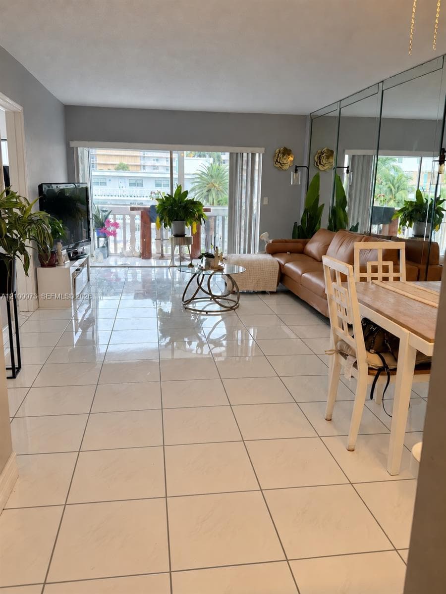 isle os paradise · #306 in Hallandale Beach - Photo 5