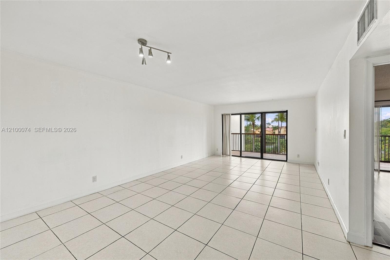 WATERMARK II CONDO · #205 in Dania Beach - Photo 7