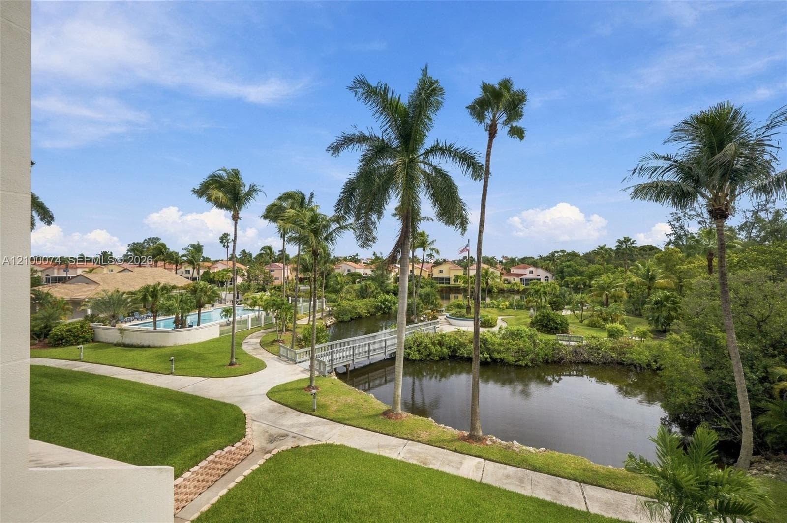 WATERMARK II CONDO · #205 in Dania Beach - Photo 1