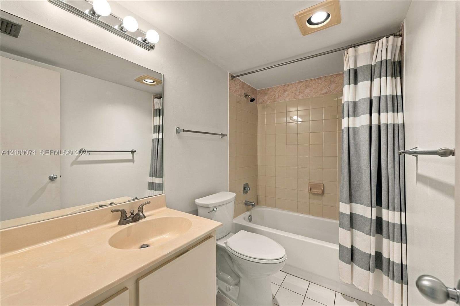WATERMARK II CONDO · #205 in Dania Beach - Photo 18