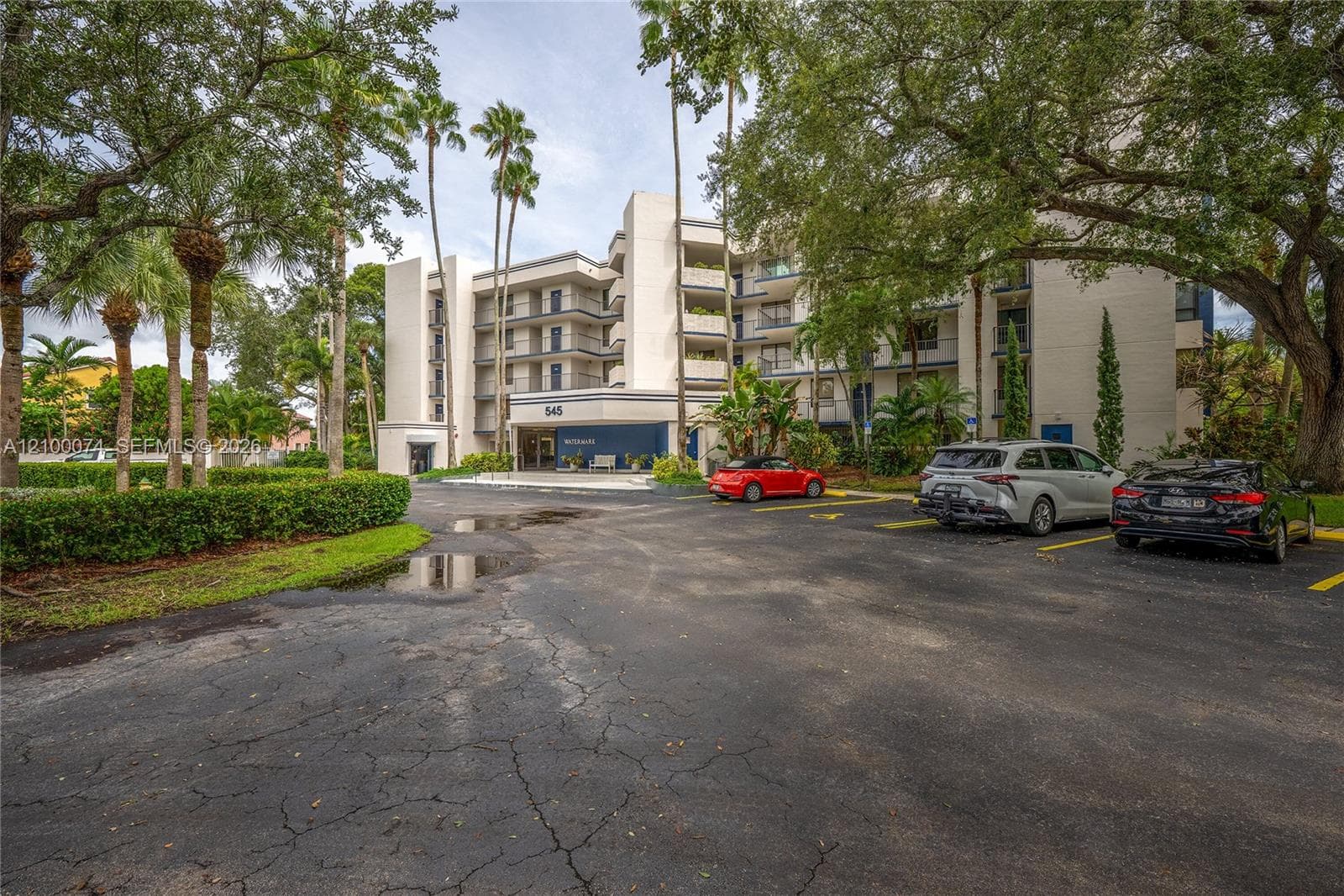 WATERMARK II CONDO · #205 in Dania Beach - Photo 4