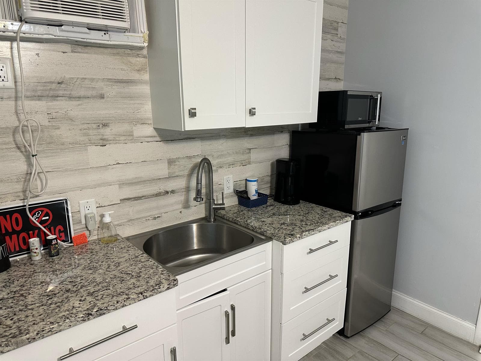 1258 Beach - Unit 9 - 09