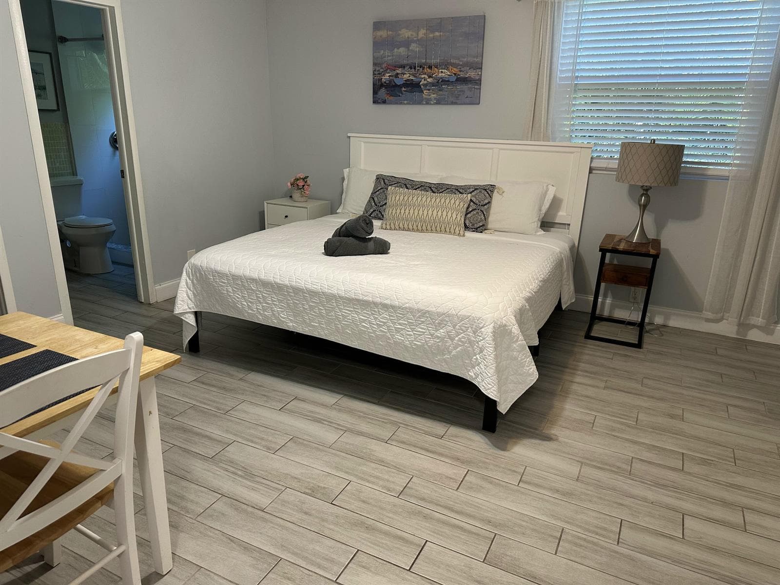 1258 Beach - Unit 9 - 06