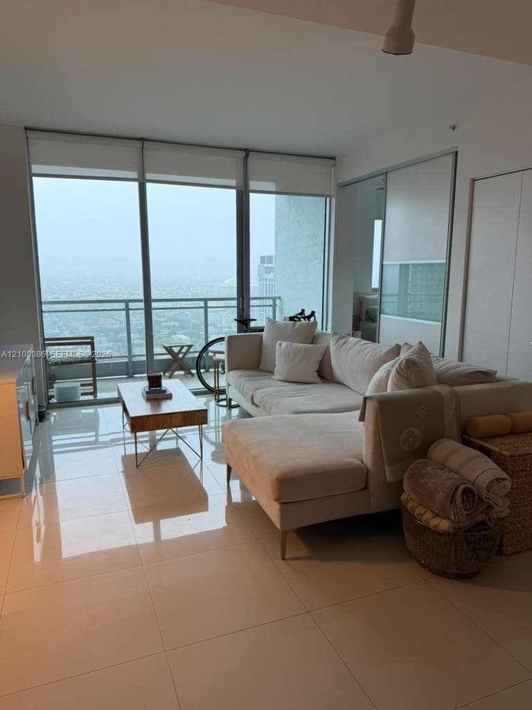 Mint at Riverfront · #4009 in Miami - Photo 2