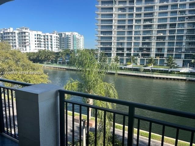 VILLAGE BY THE BAY CONDO · #13406 in Aventura - Photo 2