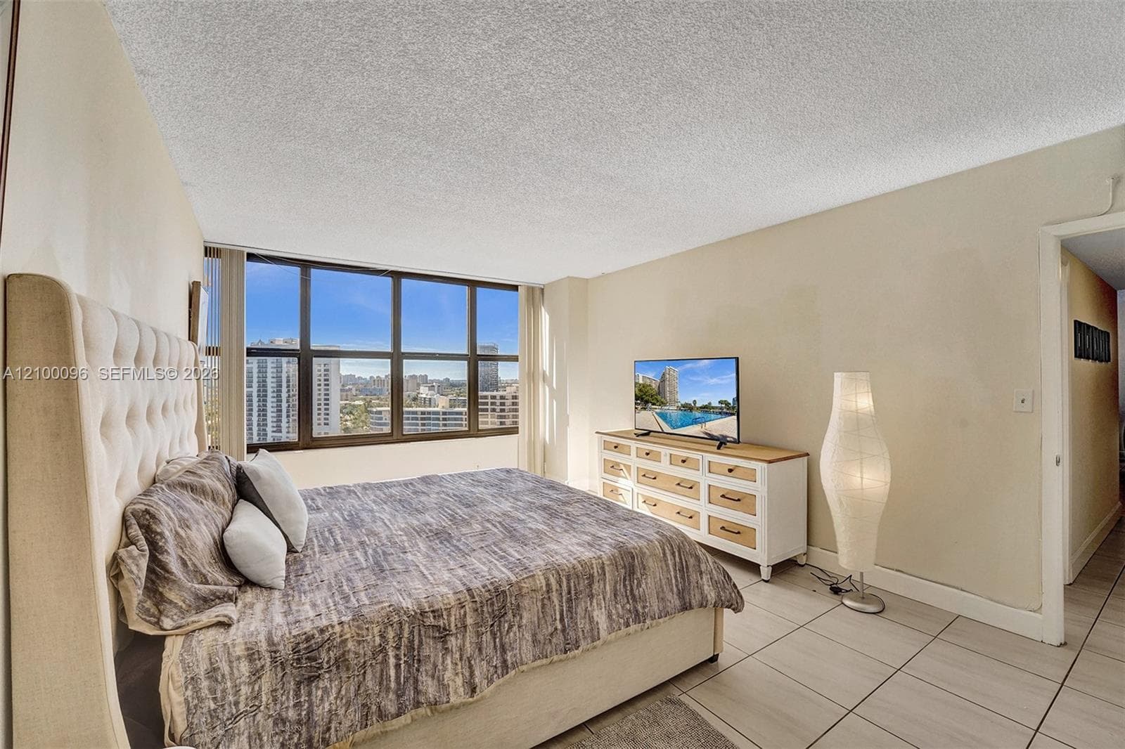 OLYMPUS CONDO · #1716 in Hallandale Beach - Photo 15