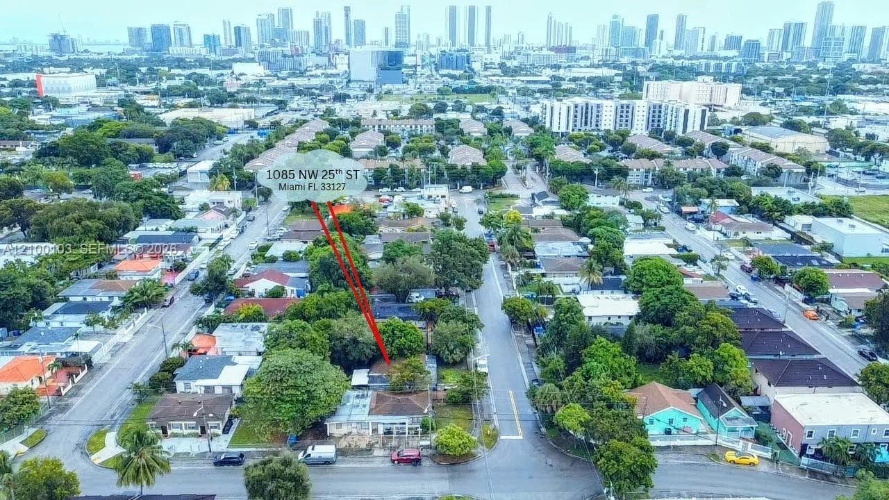 1085 NW 25th St photo 5
