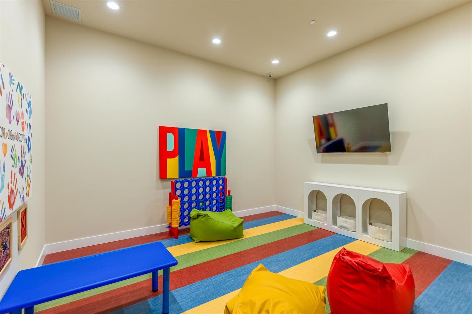 PLAY ROOM