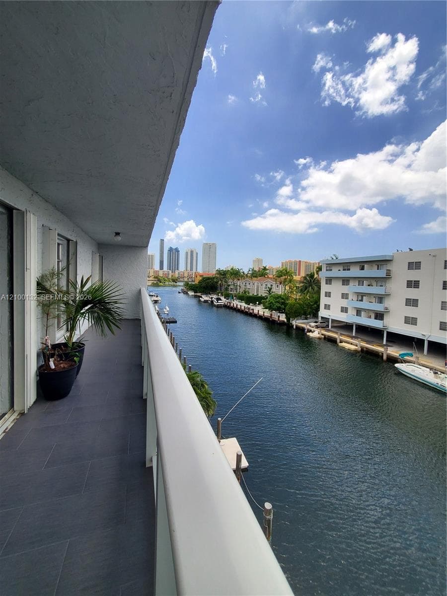 WATERPOINT CONDO · #408 in North Miami Beach - Photo 12