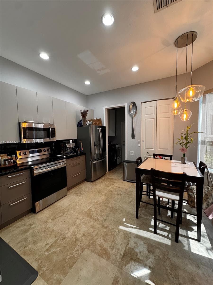 876 W Spinnaker Dr W #876 photo 9