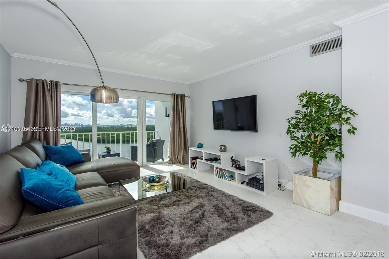 ARLEN HOUSE · #1102 in Sunny Isles Beach - Photo 2
