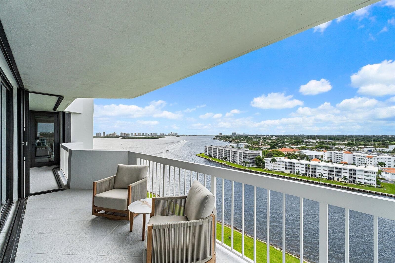 064-123LakeshoreDr-1544-NorthPalmBeach-S