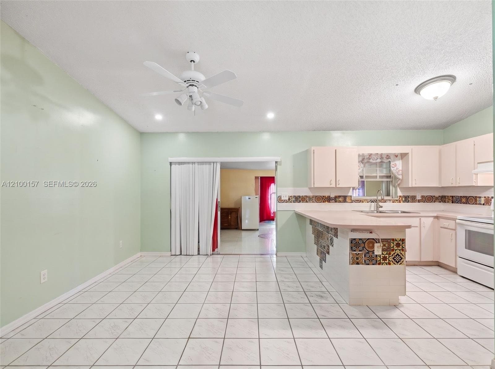 1280 SW 142nd Ave photo 8