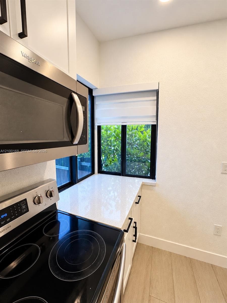 SUNSHINE MANOR · #1 in Miami - Photo 3