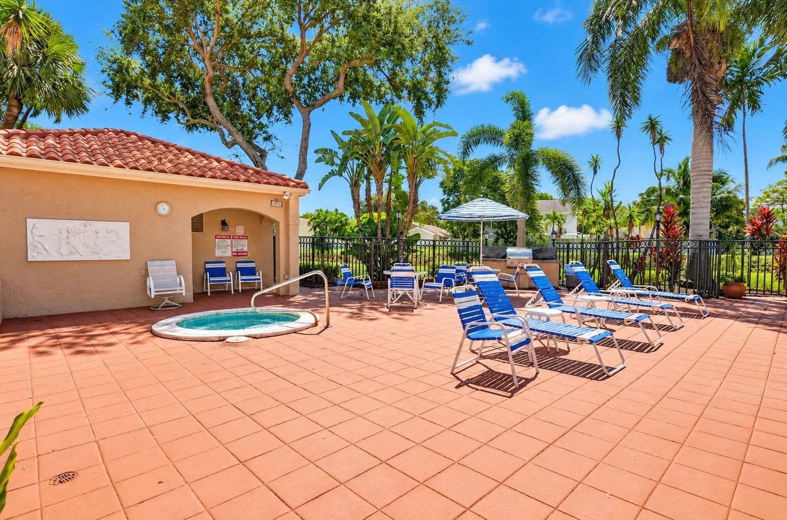 58-web-or-mls-Sunny South Florida Poolsi